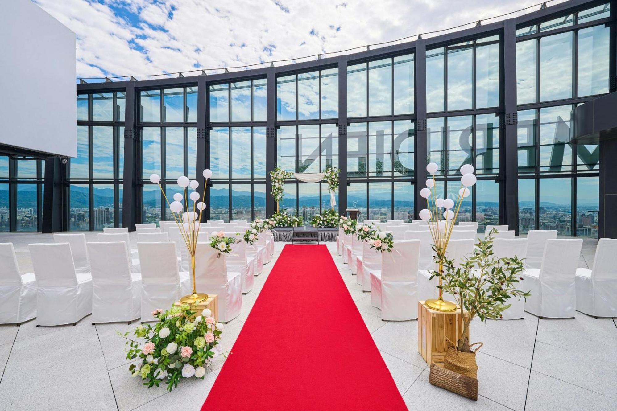 Le Meridien Đài Trung Ngoại thất bức ảnh The Sky Chapel