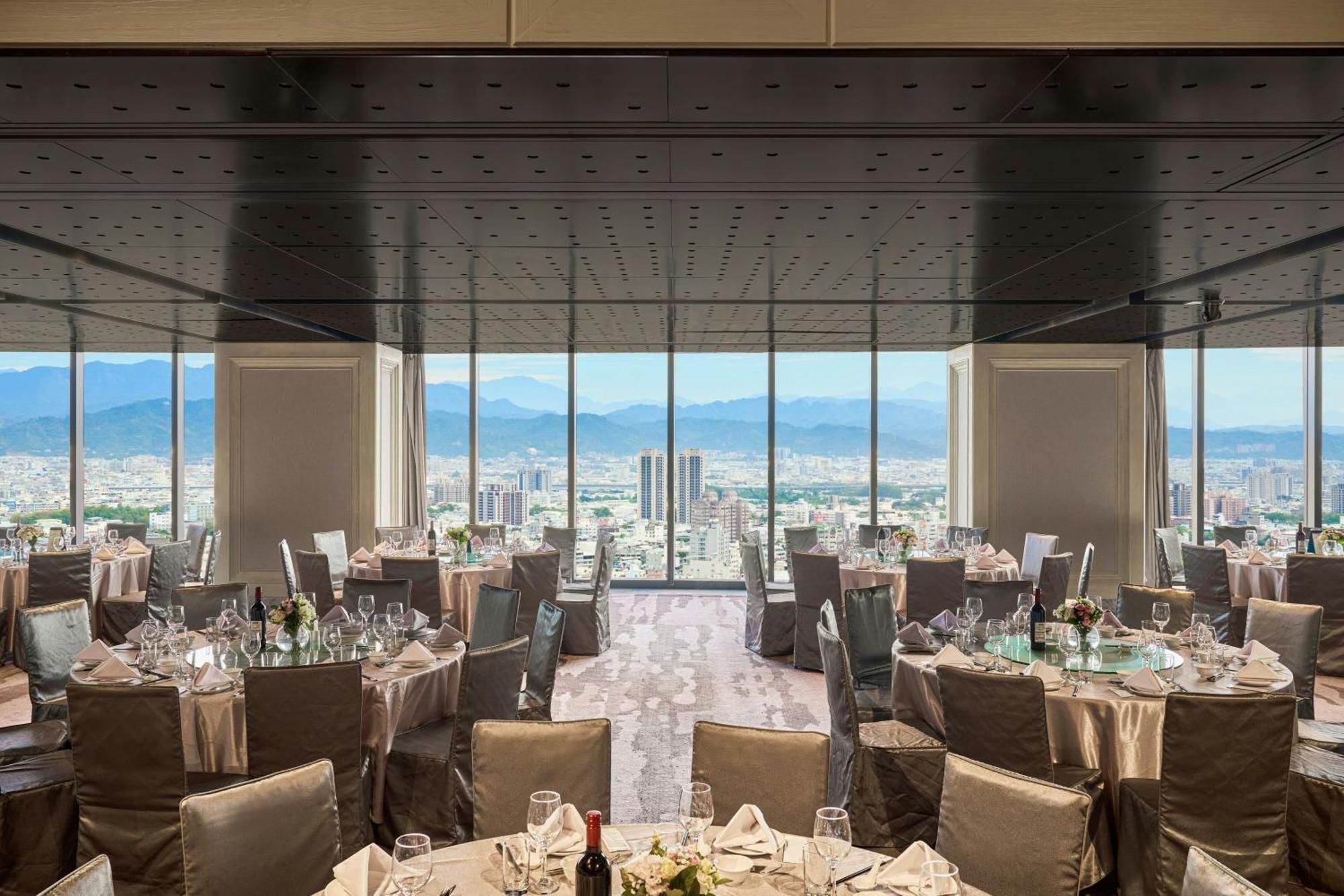 Le Meridien Đài Trung Ngoại thất bức ảnh The restaurant