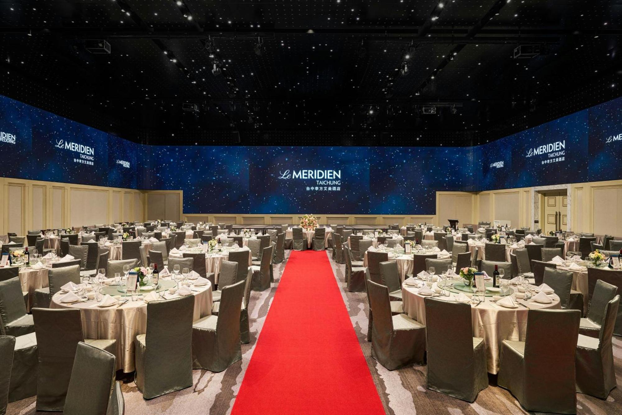 Le Meridien Đài Trung Ngoại thất bức ảnh The Grand Ballroom