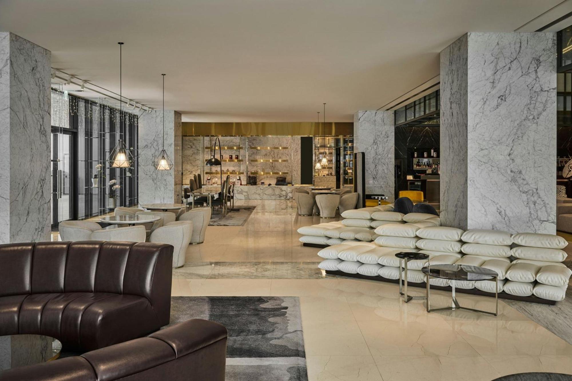 Le Meridien Đài Trung Ngoại thất bức ảnh The Lounge at the airport
